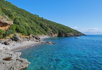Spiaggia della Molara - Grotta dell'Acqua